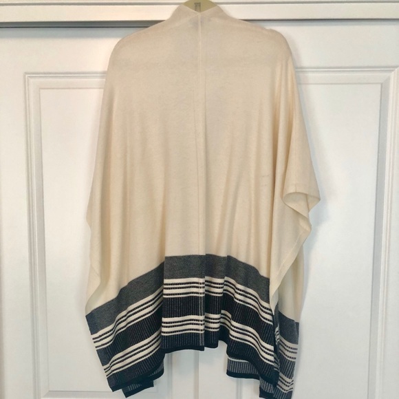VINCE Graphic Stripe Poncho in Off White & Black - Picture 7 of 8